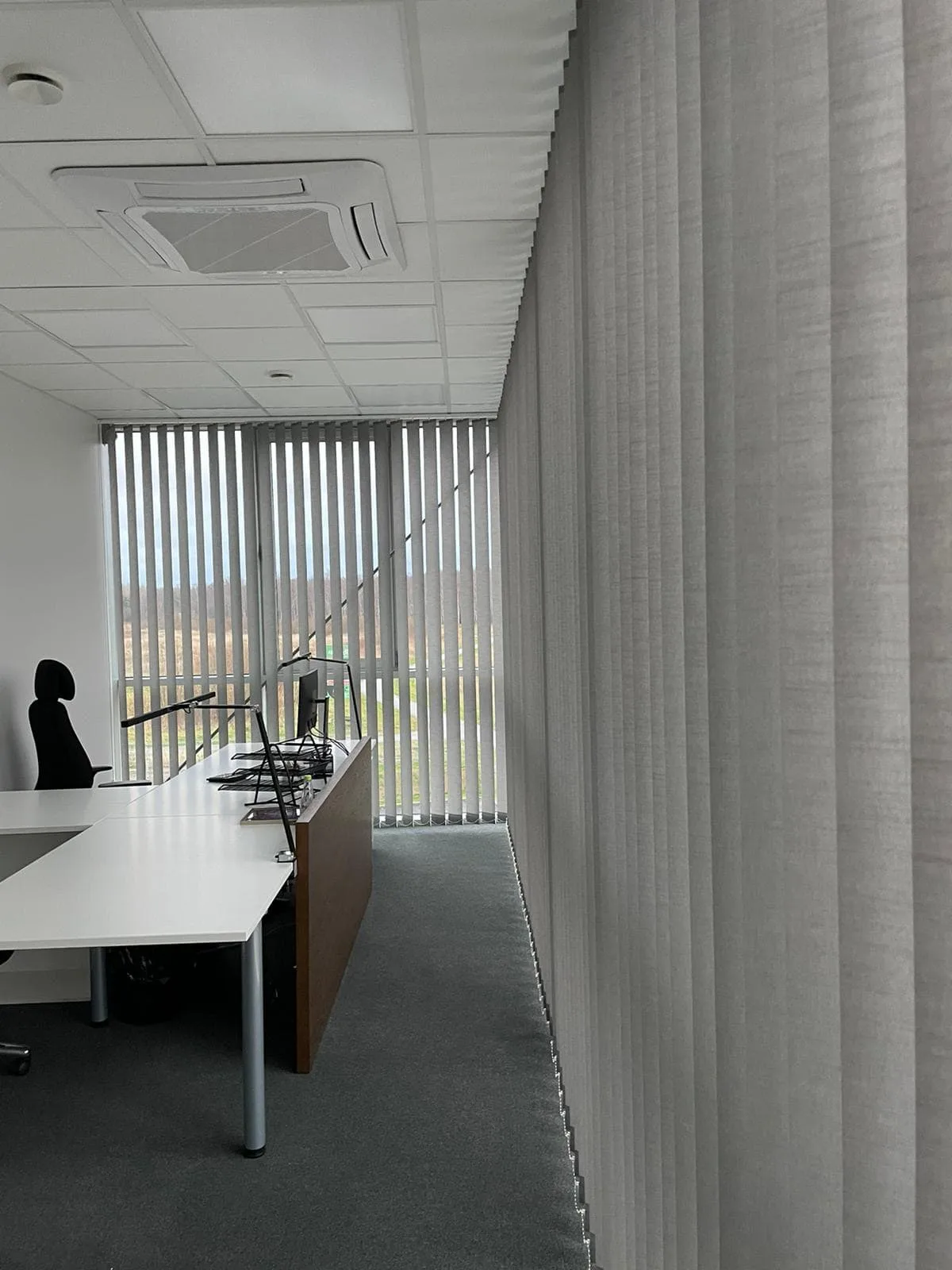 Püstlamellkardinad – tehtud tööd Valguskate 11