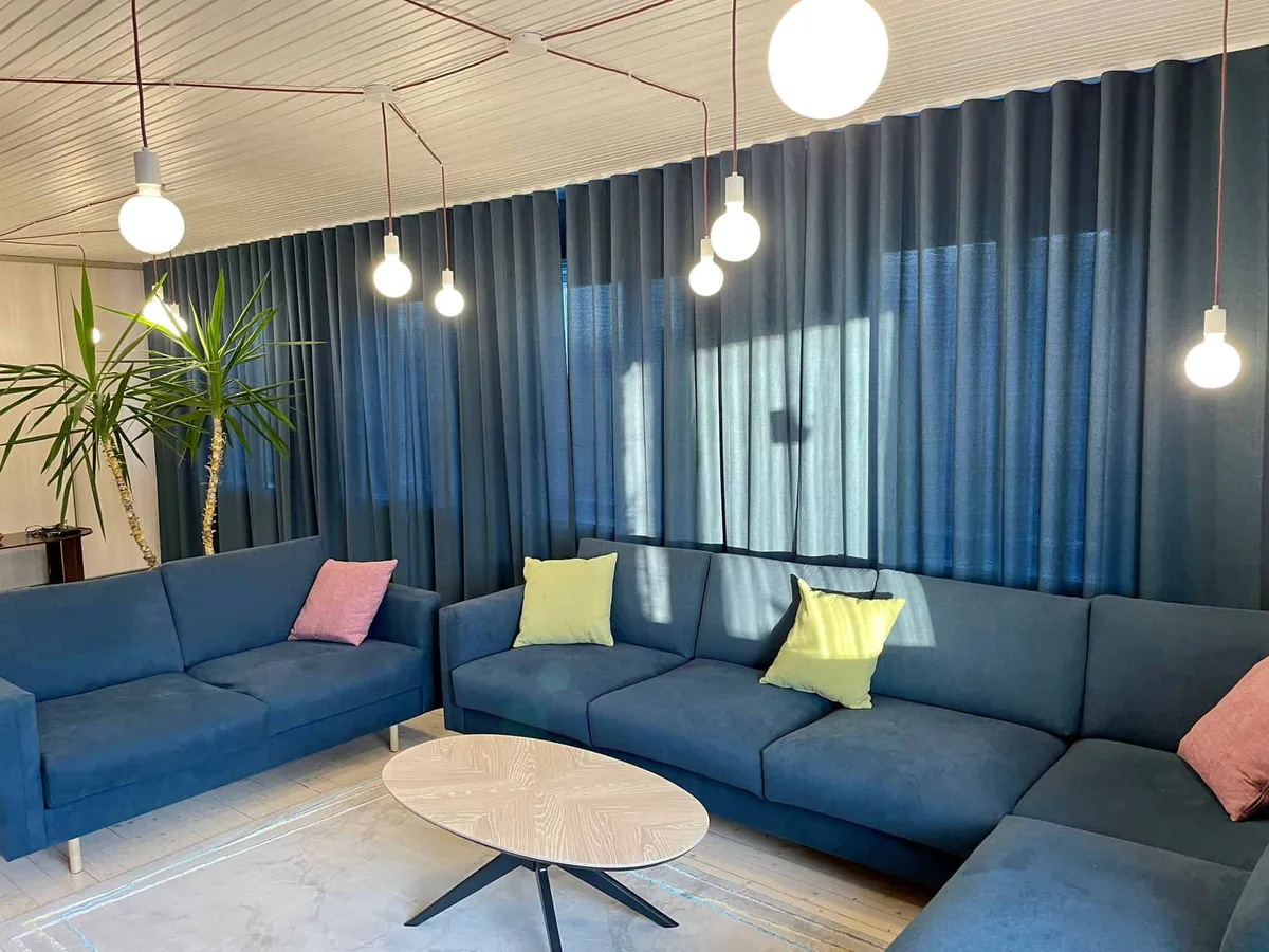 Tekstiilkardinad – tehtud tööd Valguskate 284