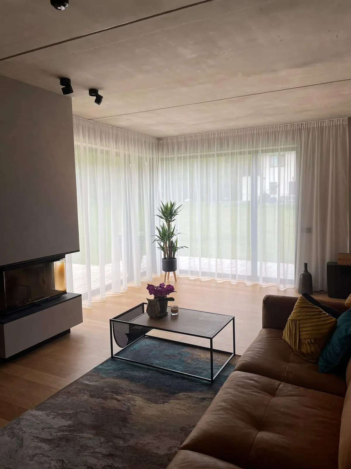 Tekstiilkardinad – tehtud tööd Valguskate 220