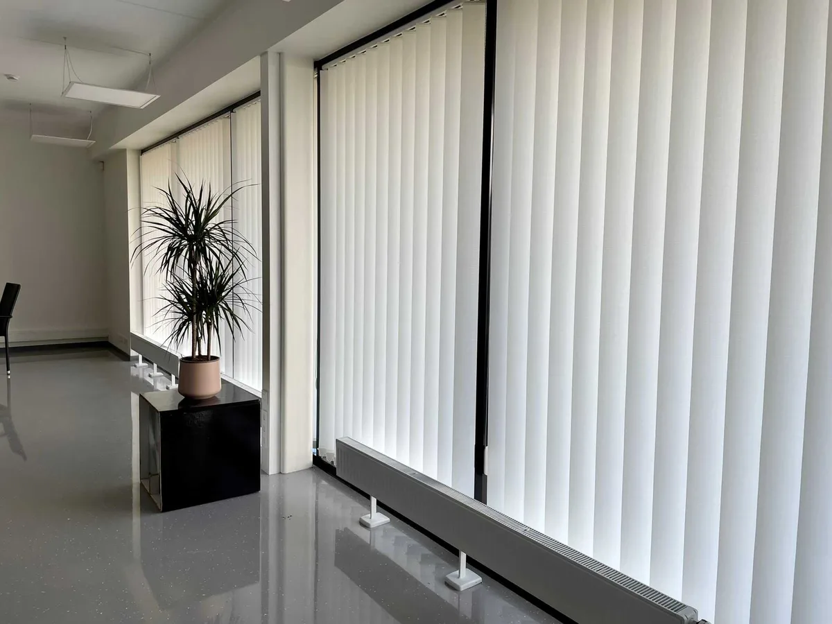 Püstlamellkardinad – tehtud tööd Valguskate 20