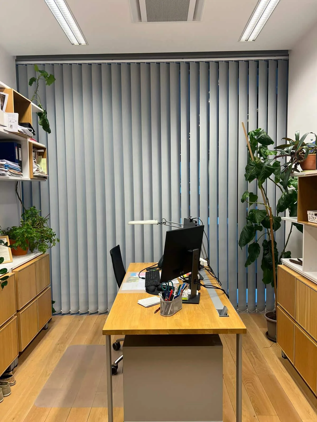 Püstlamellkardinad – tehtud tööd Valguskate 24