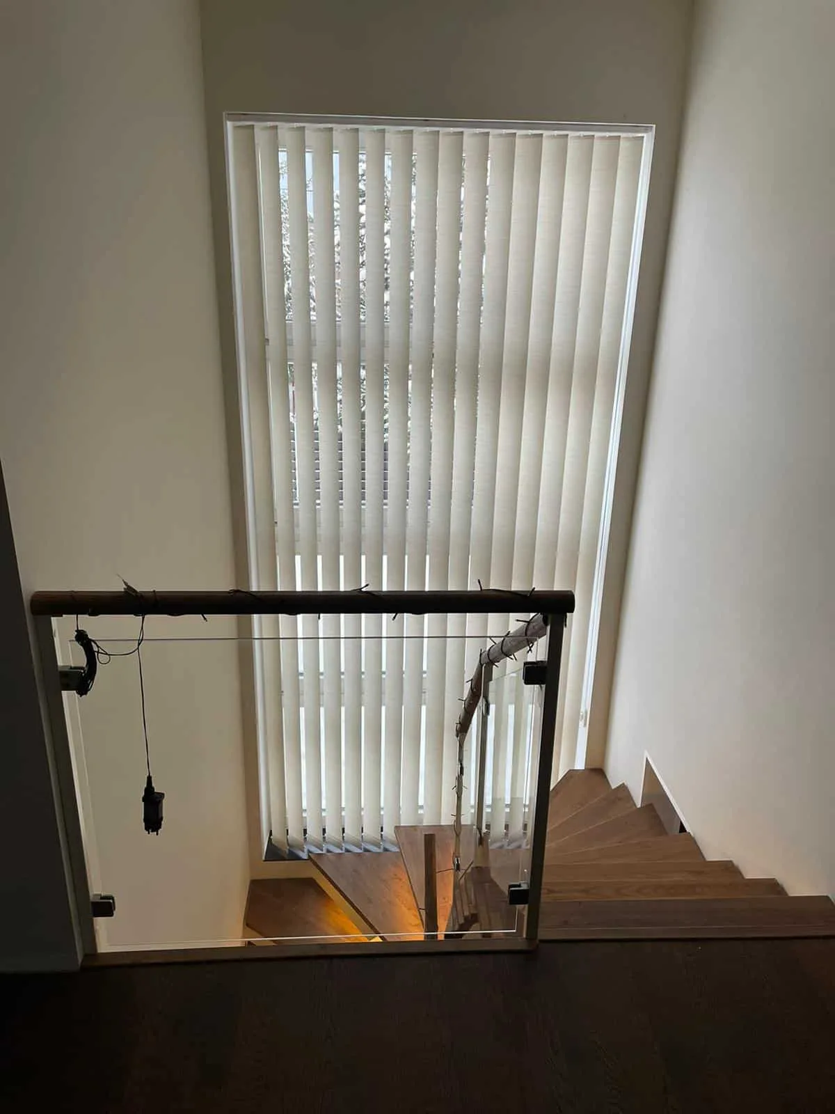 Püstlamellkardinad – tehtud tööd Valguskate 25