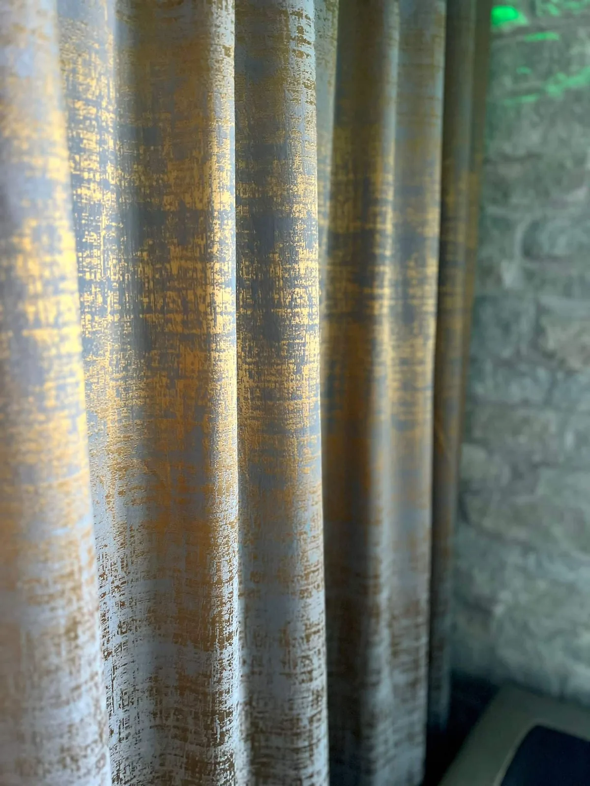 Tekstiilkardinad – tehtud tööd Valguskate 100