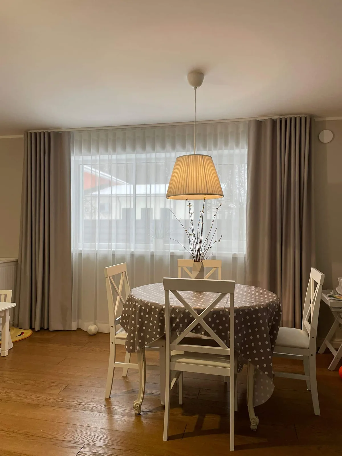 Tekstiilkardinad – tehtud tööd Valguskate 74