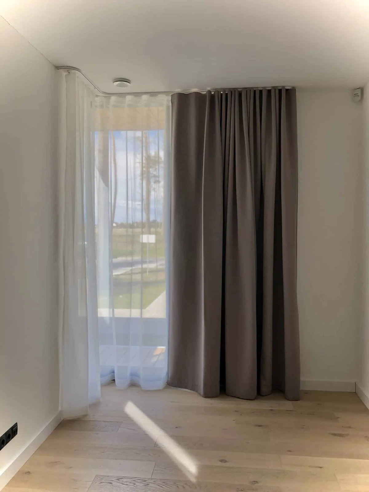 Tekstiilkardinad – tehtud tööd Valguskate 353