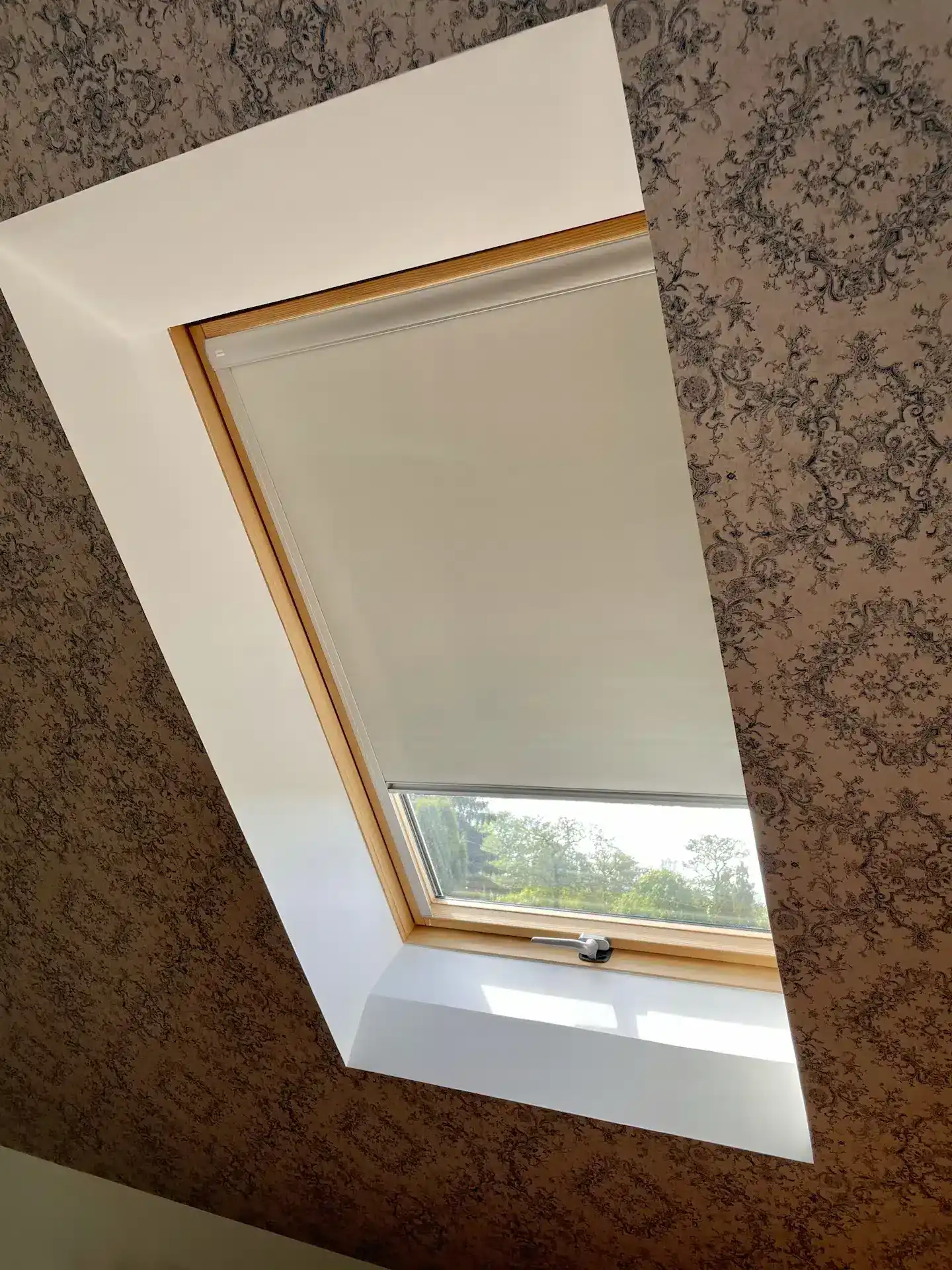 Katuseaknaruloo – aknakatted Valguskate