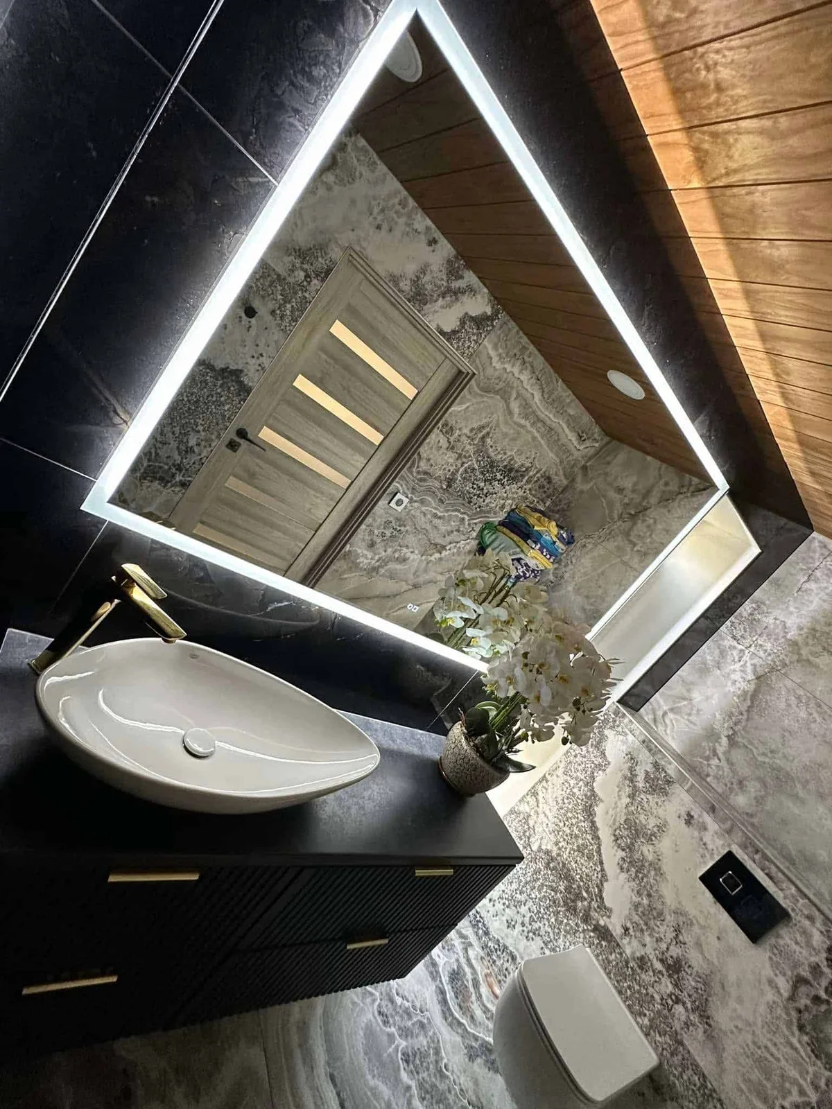 Peeglid – tehtud tööd Valguskate 15