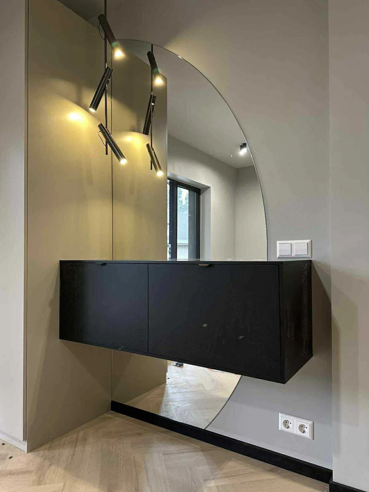 Peeglid – tehtud tööd Valguskate 11