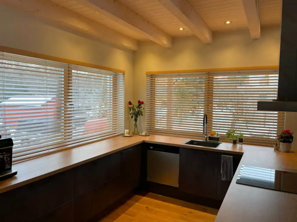 Ribakardinad köögis – reguleeritav valgus ja elegantne stiil